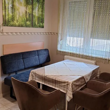 Margit Apartament *